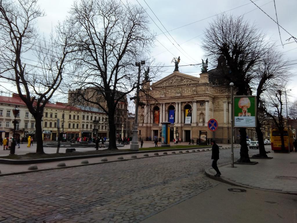 Modern Apartment, 100M To Opera Lviv Exteriör bild